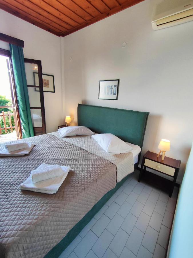 Áyios Dhimítrios Hotel Vrionis מראה חיצוני תמונה