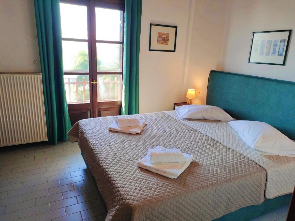 Áyios Dhimítrios Hotel Vrionis מראה חיצוני תמונה