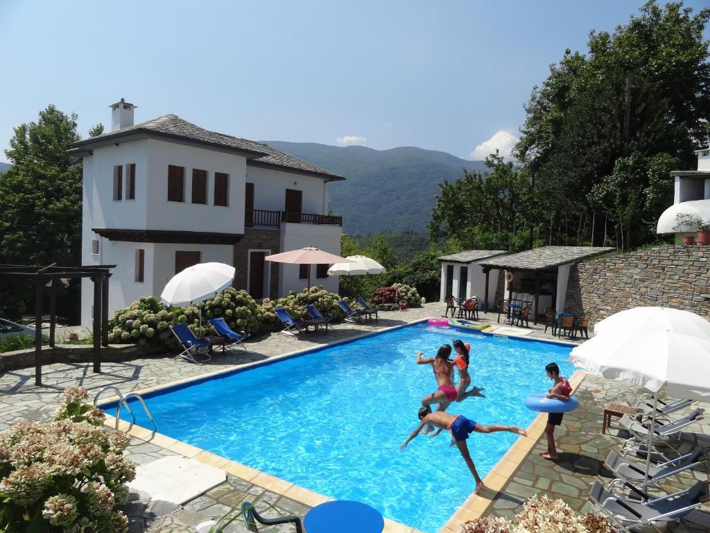 Áyios Dhimítrios Hotel Vrionis מראה חיצוני תמונה