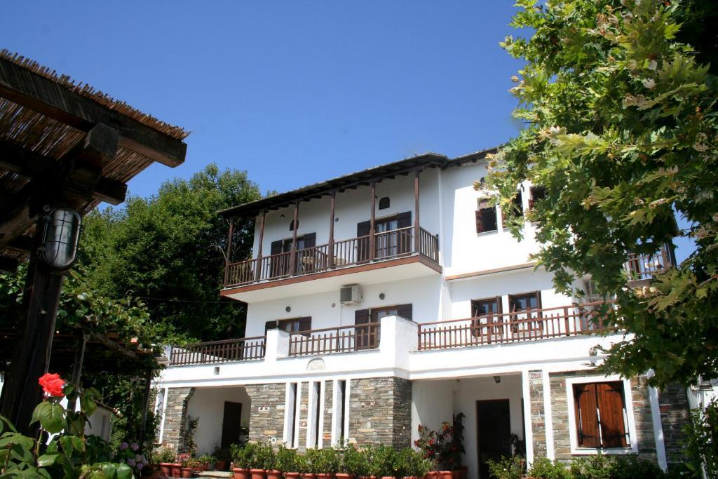 Áyios Dhimítrios Hotel Vrionis מראה חיצוני תמונה