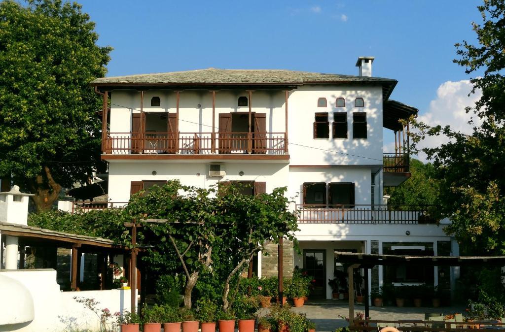 Áyios Dhimítrios Hotel Vrionis מראה חיצוני תמונה