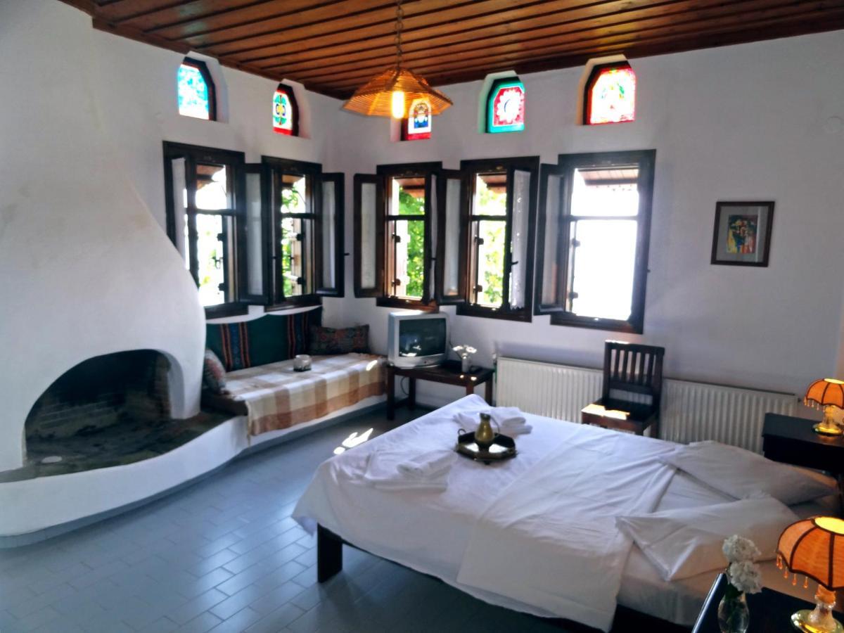 Áyios Dhimítrios Hotel Vrionis מראה חיצוני תמונה